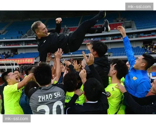 川味德比恩怨：深圳新鹏城前身四川九牛，揭幕战蕴含地域情感纠葛