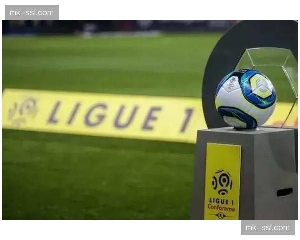 法甲考虑引入“压迫指数”作为赛季最佳球队奖项的评选参考指标之一 法甲考虑引入“压迫指数”作为赛季最佳球队奖项的评选参考指标之一