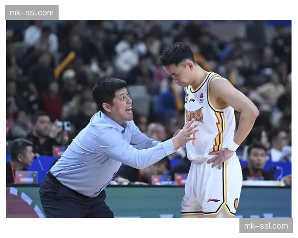 山西汾酒股份外援原帅三分球12中8，射落苏州肯帝亚