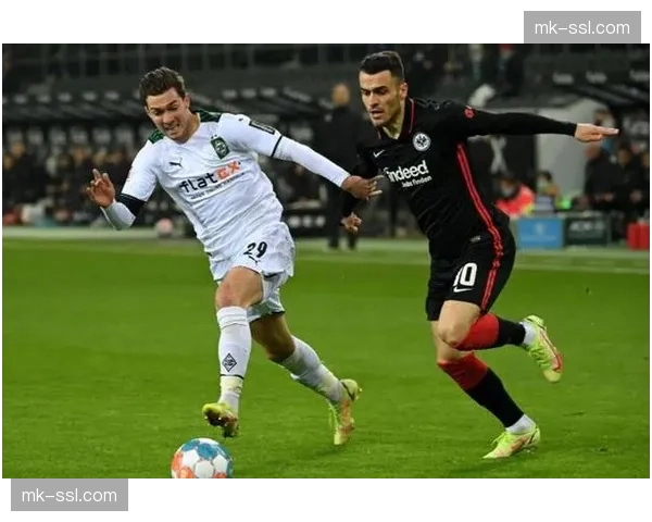 柏林联1-1法兰克福，两队合计完成34次攻防转换