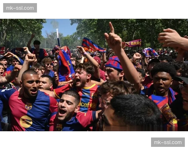 西甲争冠进入冲刺阶段，巴萨与皇马本周末迎来国家德比